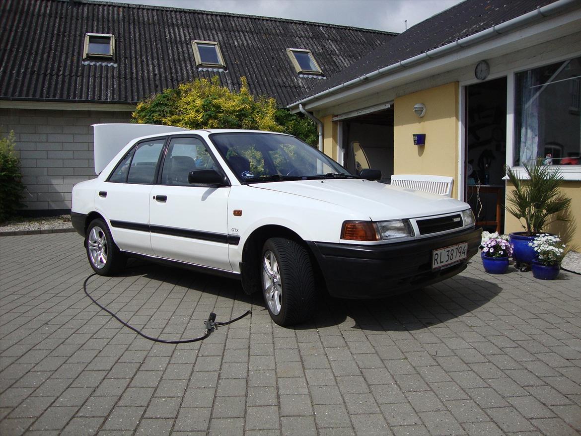 Mazda 323 1,6 Solgt billede 13