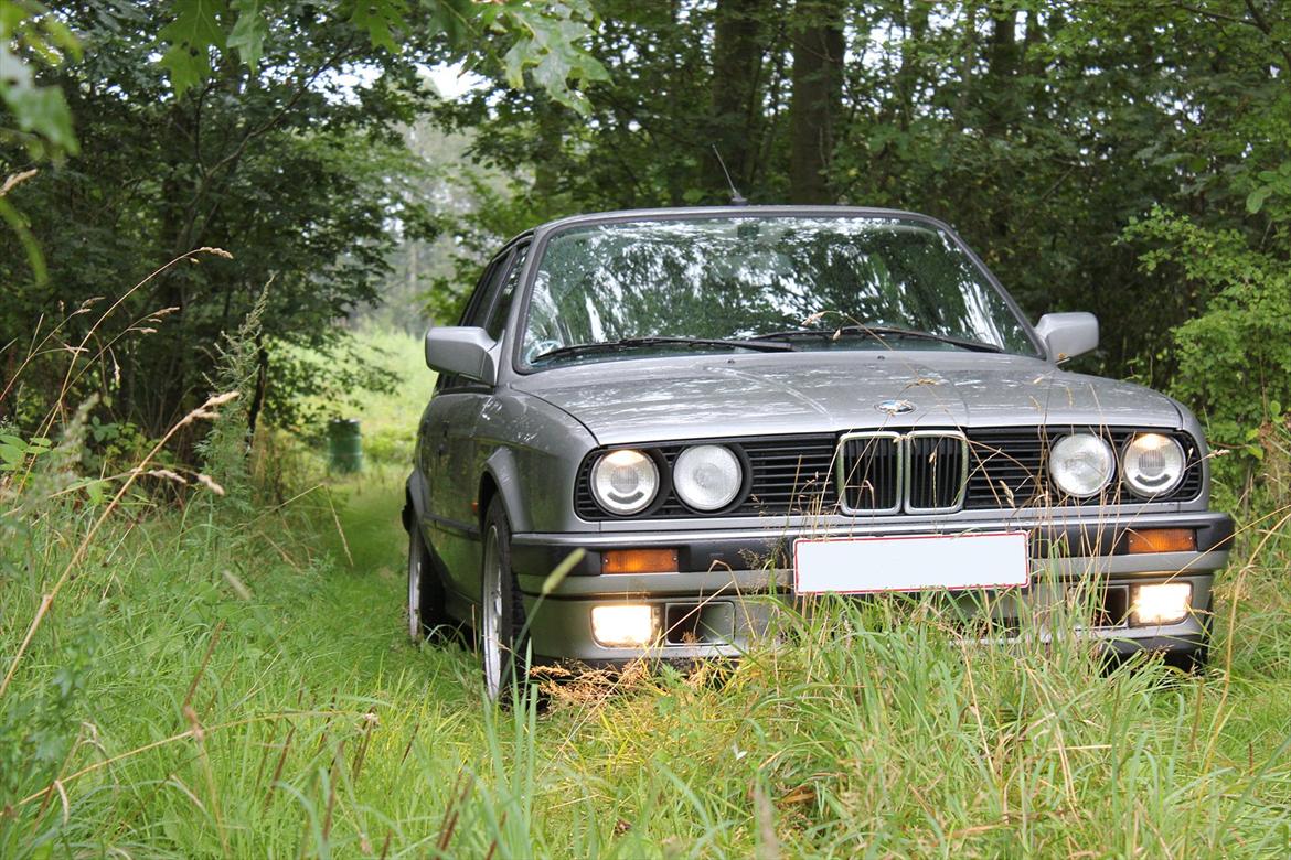 BMW E30 320i Touring billede 1