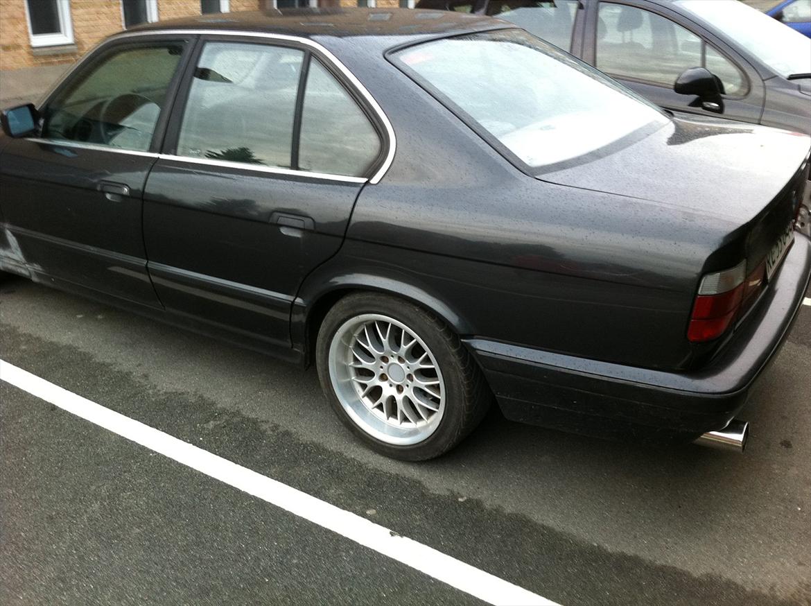 BMW E34 520i "SOLGT" billede 2