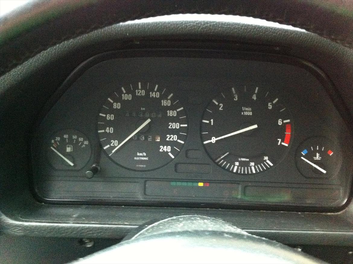 BMW E34 520i "SOLGT" billede 8