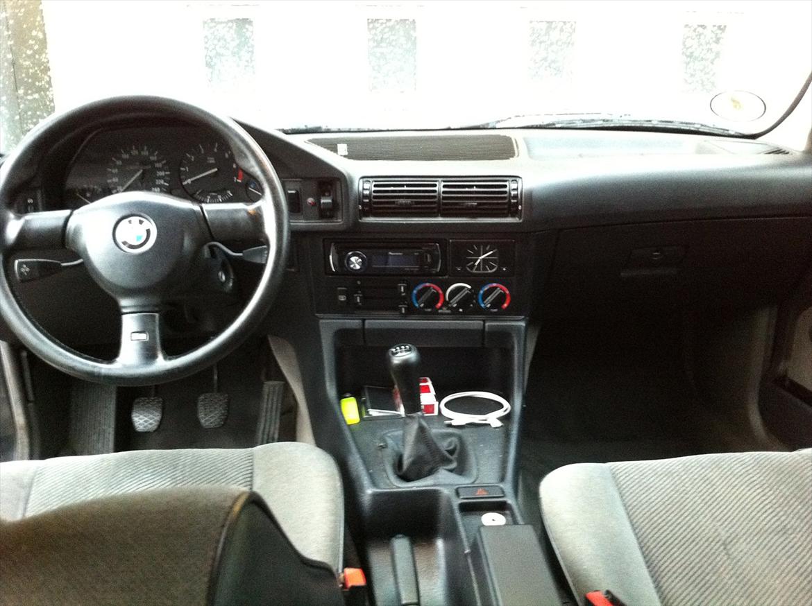 BMW E34 520i "SOLGT" billede 11