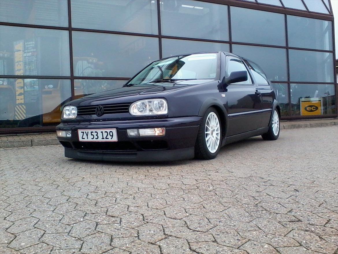 VW Golf III 1.9 TDI Highline *SOLGT* - Så er vi ved at være der! :) billede 1