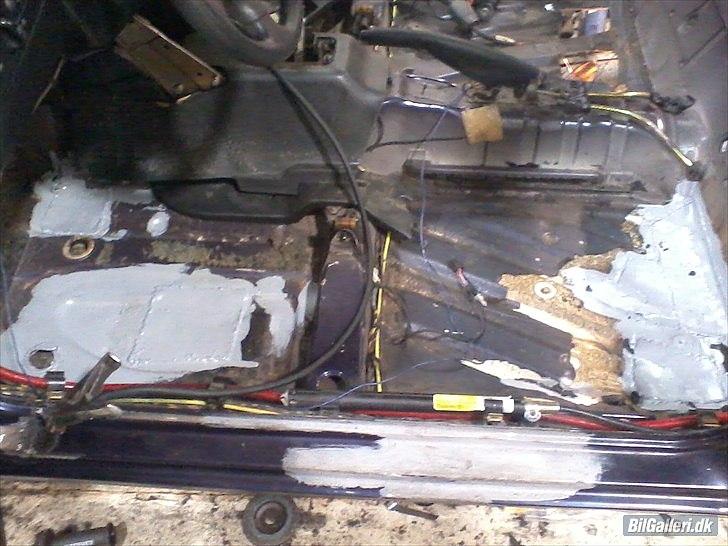 VW Golf III 1.9 TDI Highline *SOLGT* - Brugte en halv karosseri plade i alt! :O billede 14