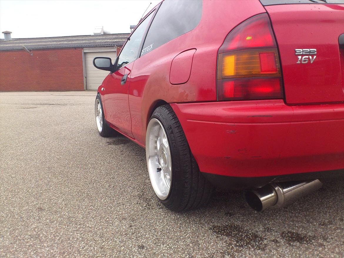 Mazda 323 pba  solgt billede 5