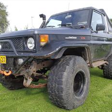 Toyota Land Cruiser BJ 73