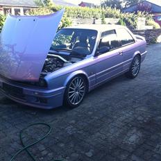 BMW e30 320i/325i M-Tech 2 (Solgt)