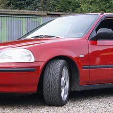 Honda Civic 1,4is ( Totalt skadet) 