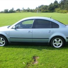 VW Passat 3B 1,6 limo solgt