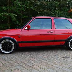 VW Vw golf 2 Gti 16v Black & Red