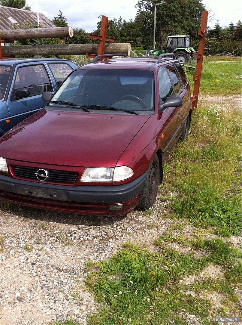 Opel Astra Caravan 1.8 16V - FØR!!! billede 4