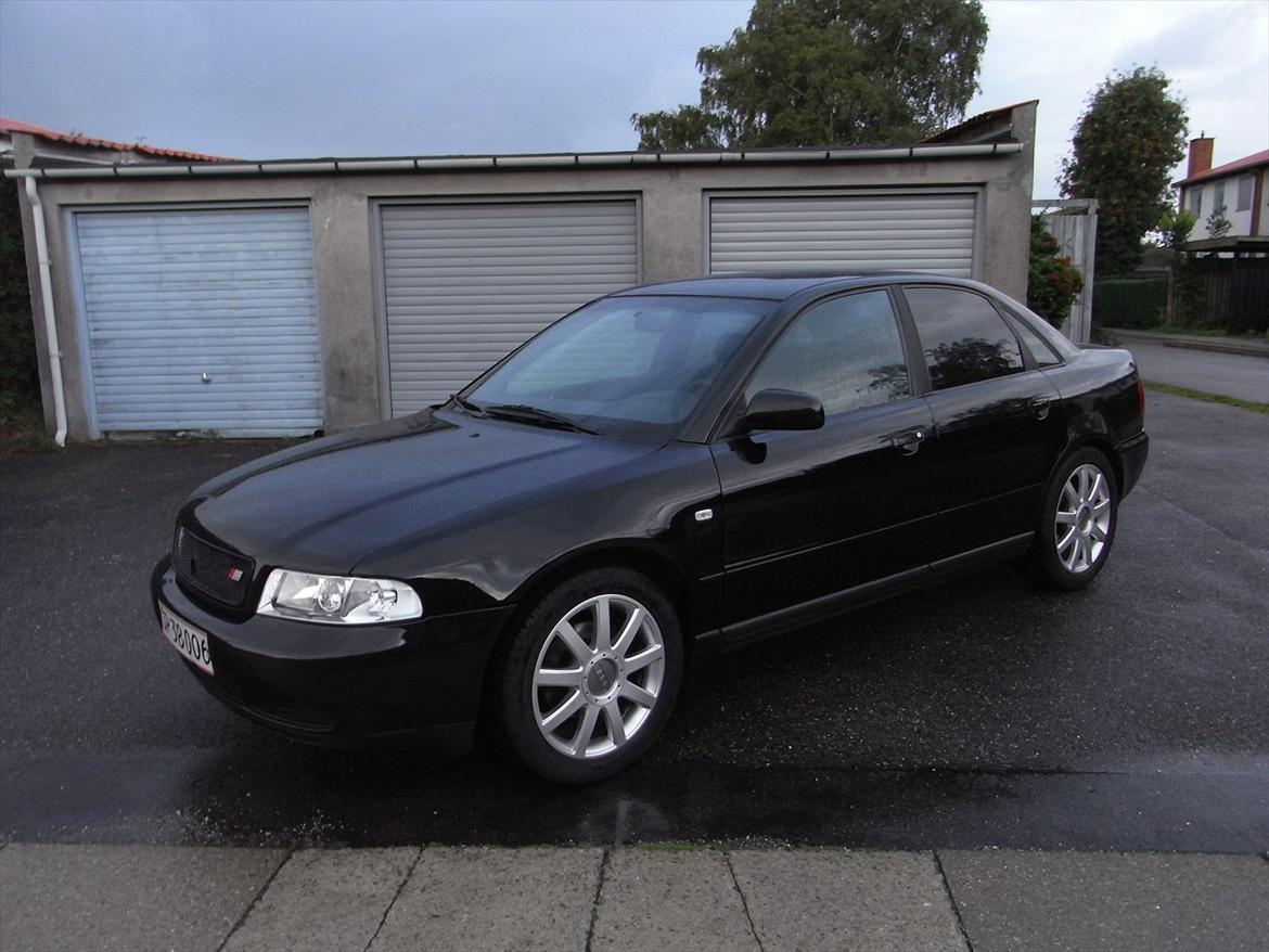 Audi A4 1,6 Limosine SOLGT billede 1