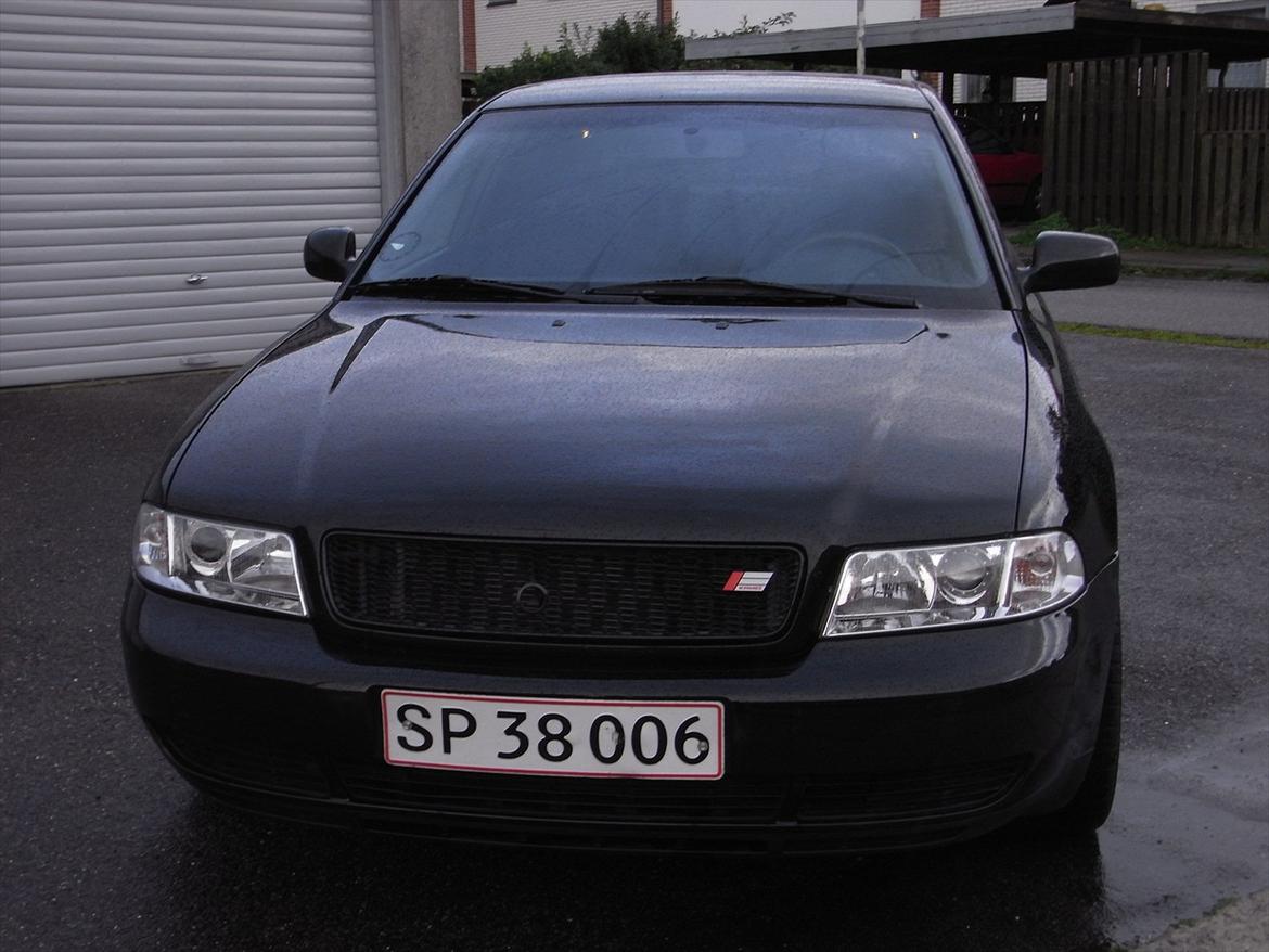 Audi A4 1,6 Limosine SOLGT billede 2