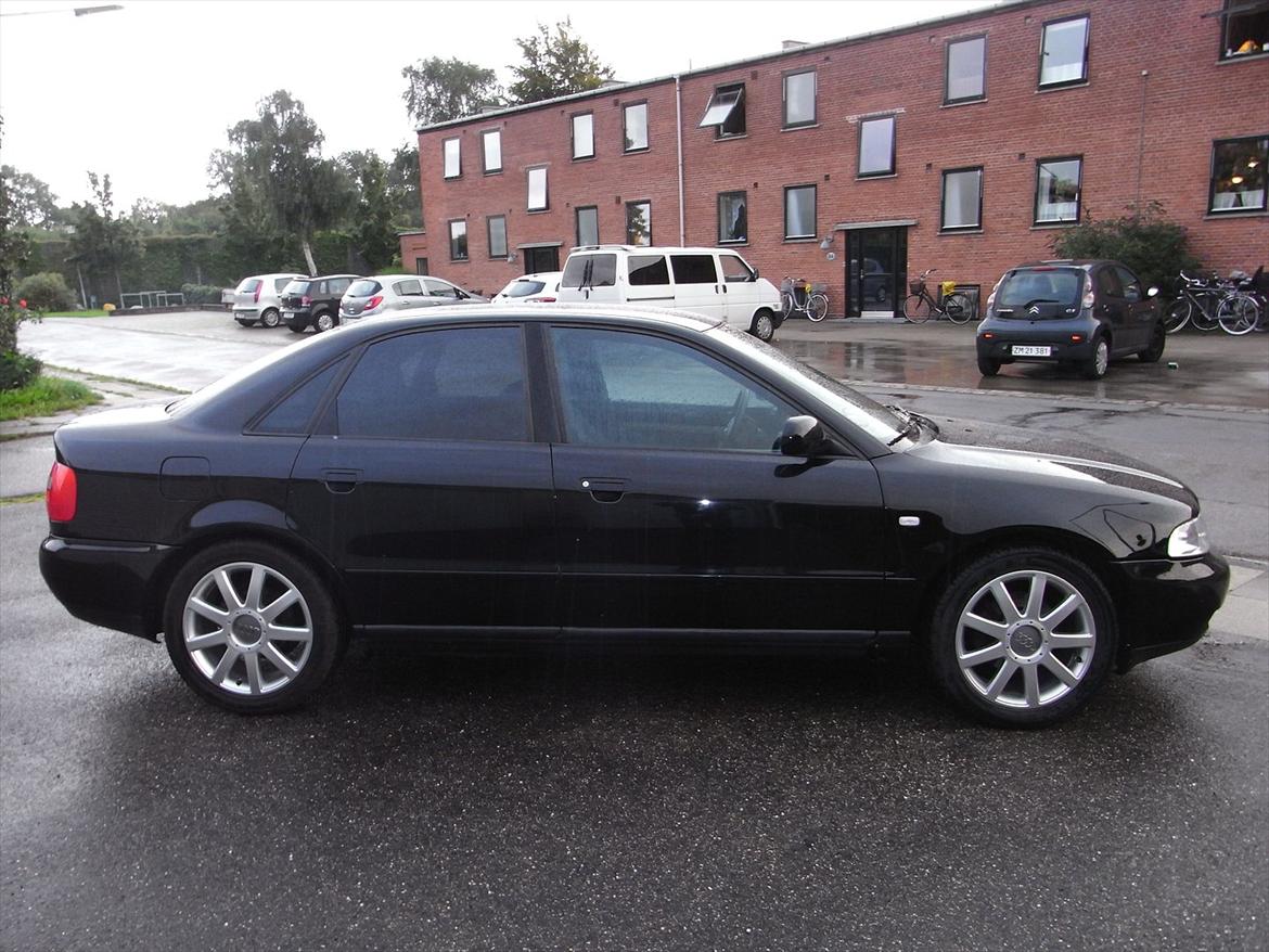 Audi A4 1,6 Limosine SOLGT billede 4