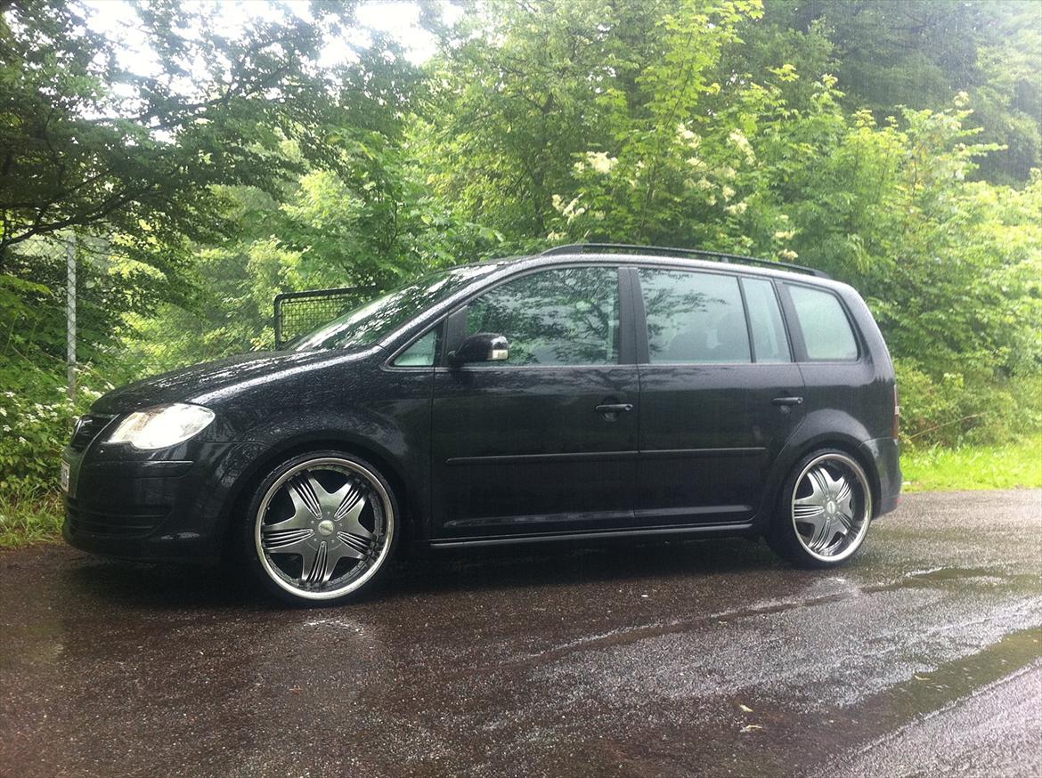 VW Touran  TDI  R 20" - 2011 billede 10