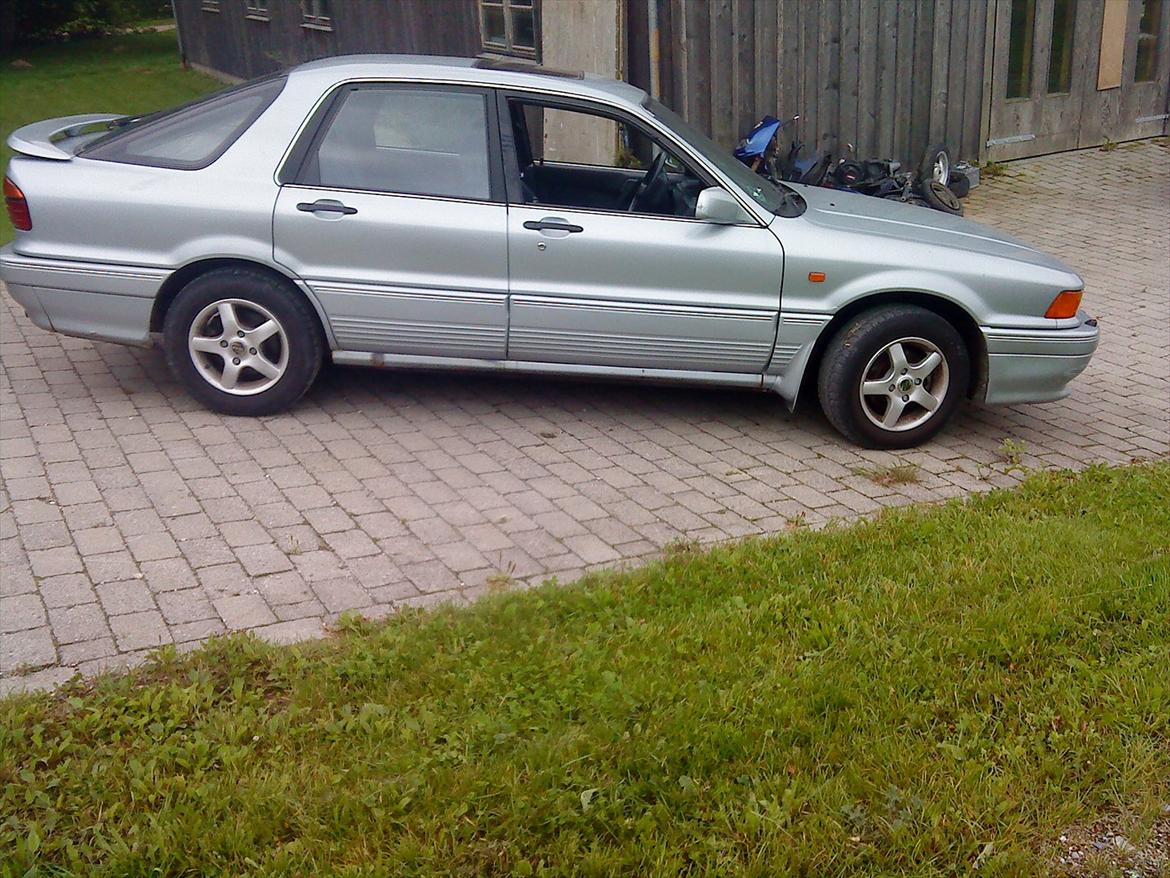 Mitsubishi galant billede 1