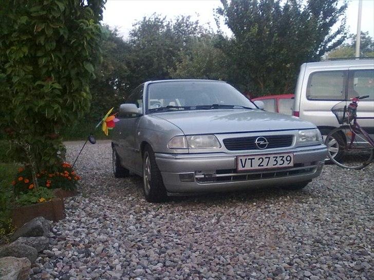Opel astra sport 16v billede 4