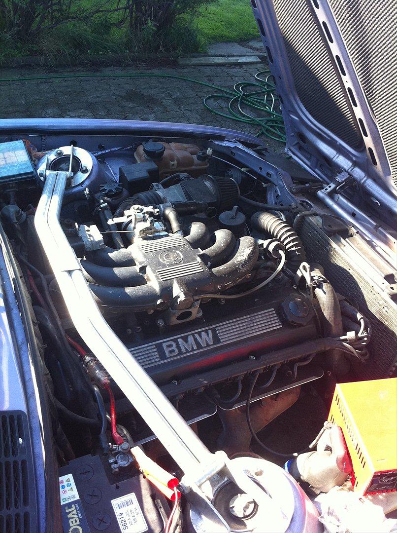 BMW e30 320i/325i M-Tech 2 (Solgt) billede 13