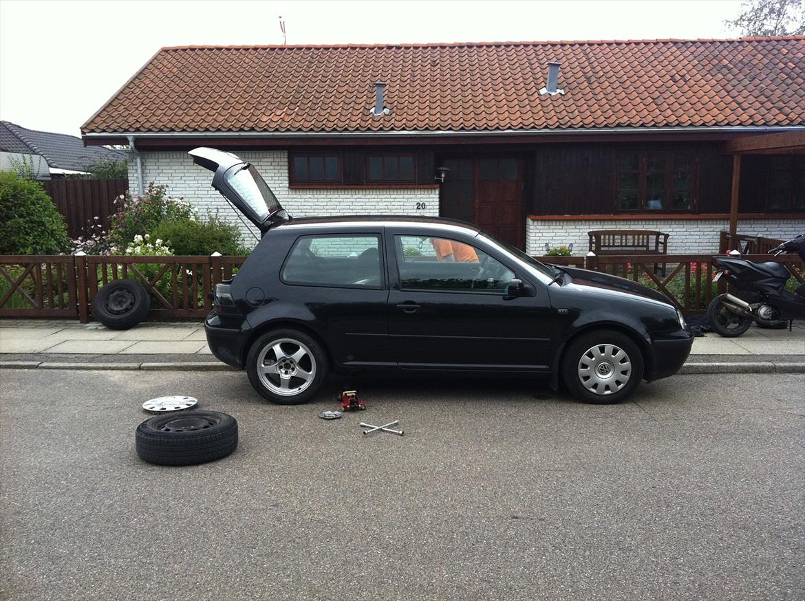 VW Golf 4 2.0 Trendline - Før fælg skift billede 10