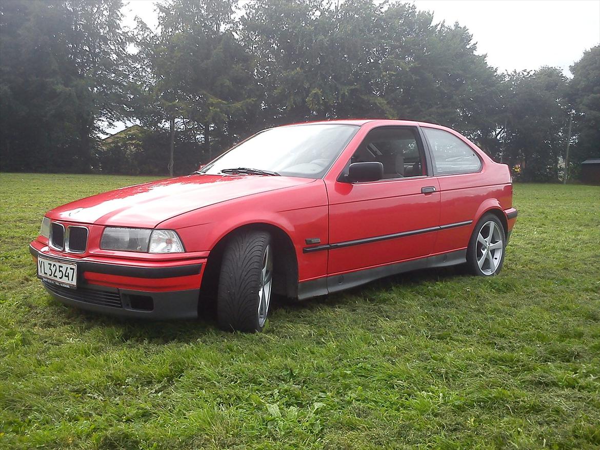 BMW E36 318 TI billede 1