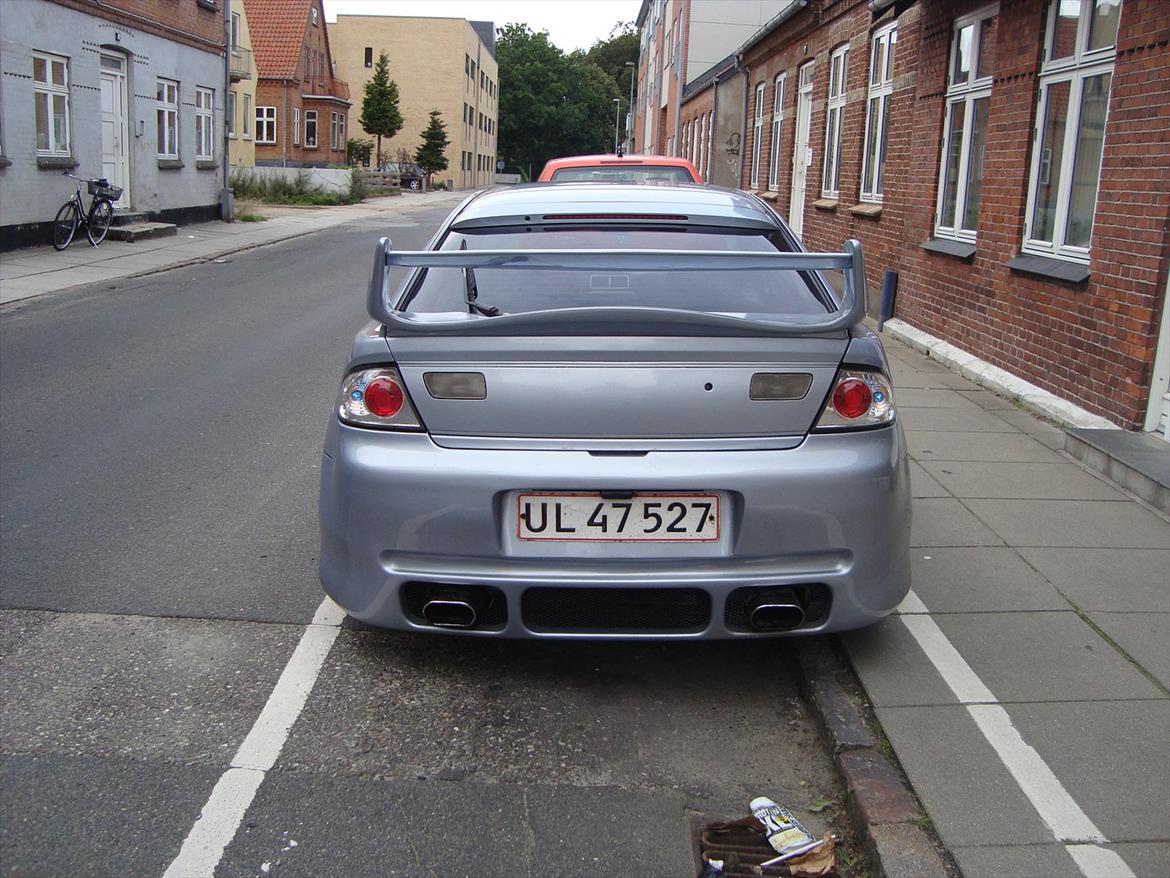 Mazda 323F BA 1,8L billede 2