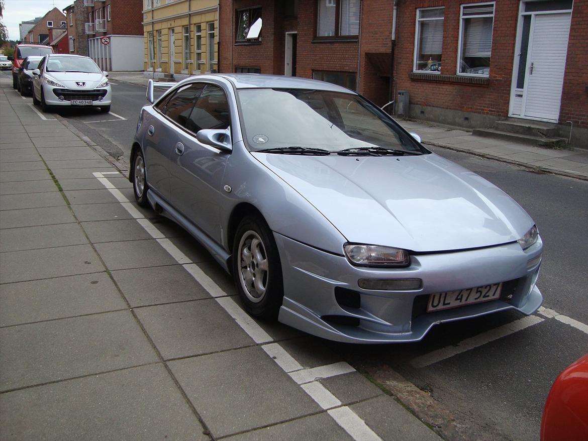 Mazda 323F BA 1,8L billede 4