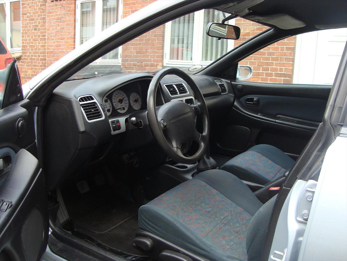 Mazda 323F BA 1,8L billede 7