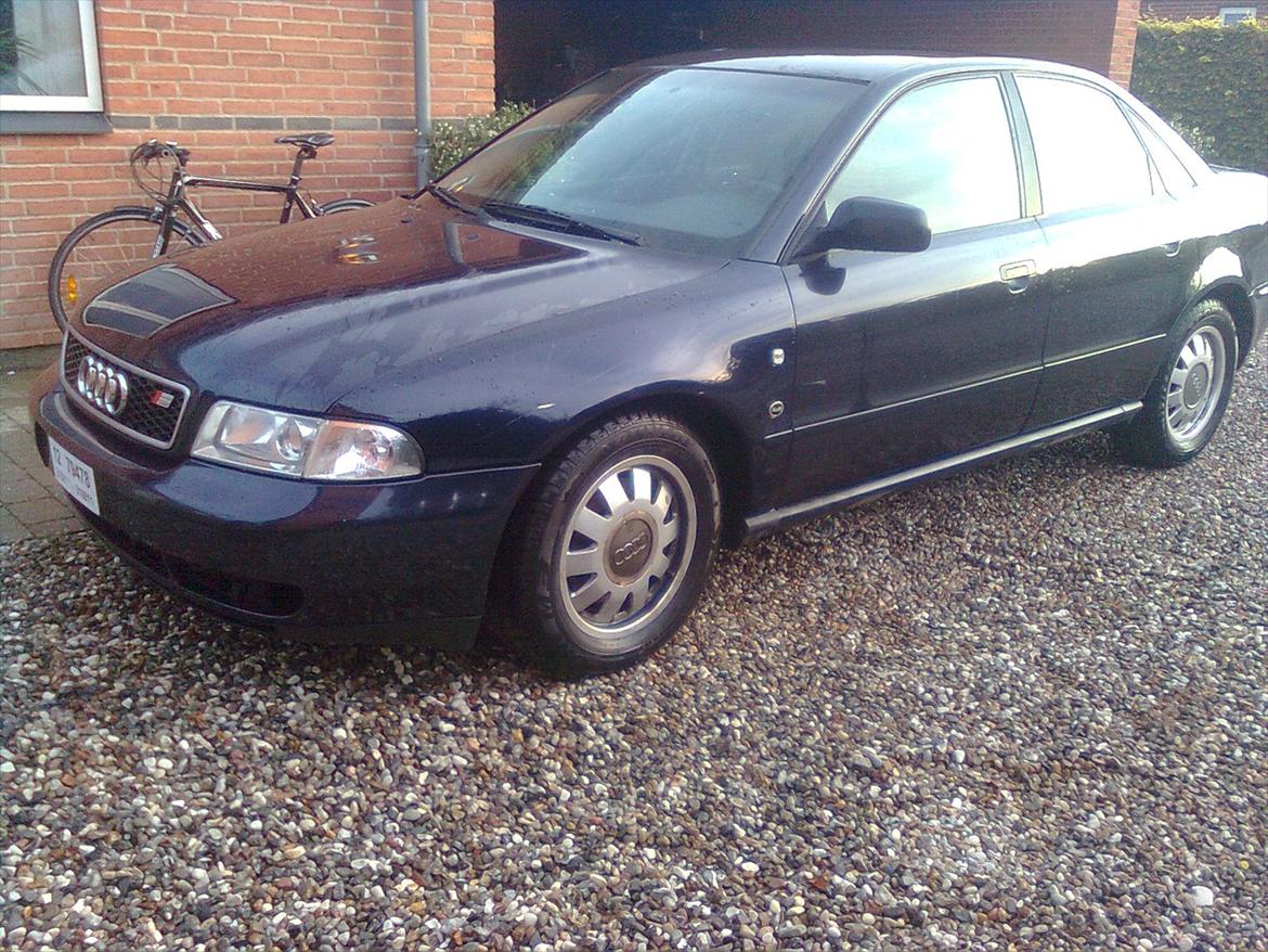 Audi A4 1.8 T (Solgt) billede 1