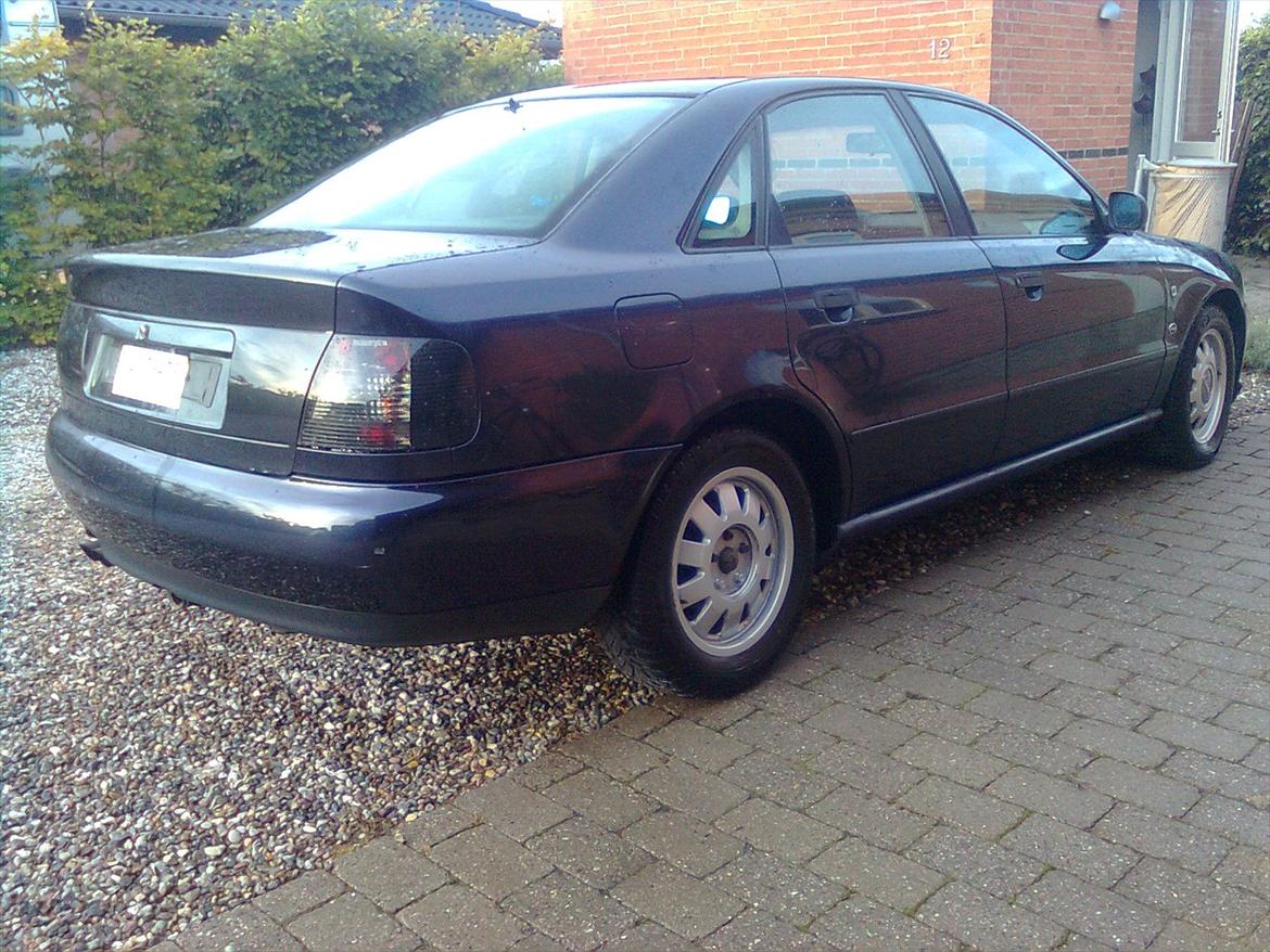 Audi A4 1.8 T (Solgt) billede 6