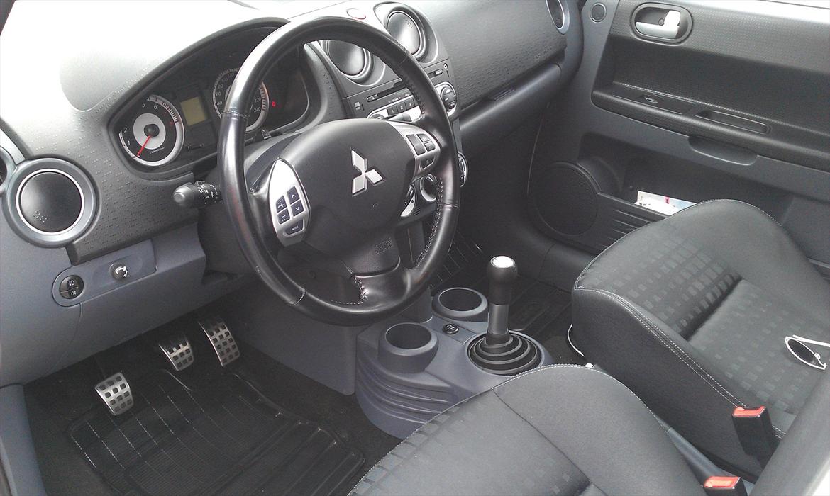 Mitsubishi Colt 1.5t ralliart ***SOLGT*** billede 5