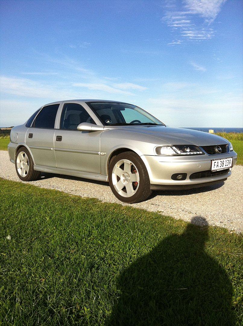 Opel Vectra B billede 1
