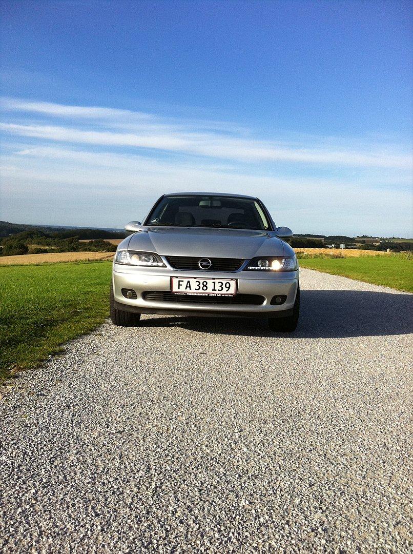 Opel Vectra B billede 2