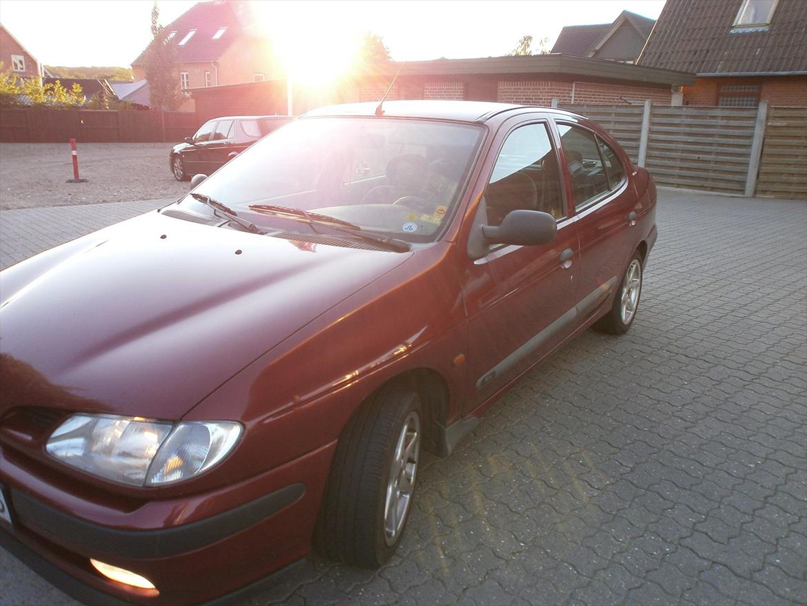 Renault megane solgt billede 2