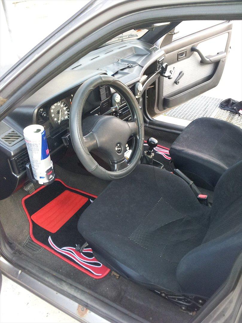 Opel Kadett E Sedan billede 9