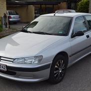 Peugeot 406