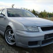 VW Bora 2.3 V5 20V