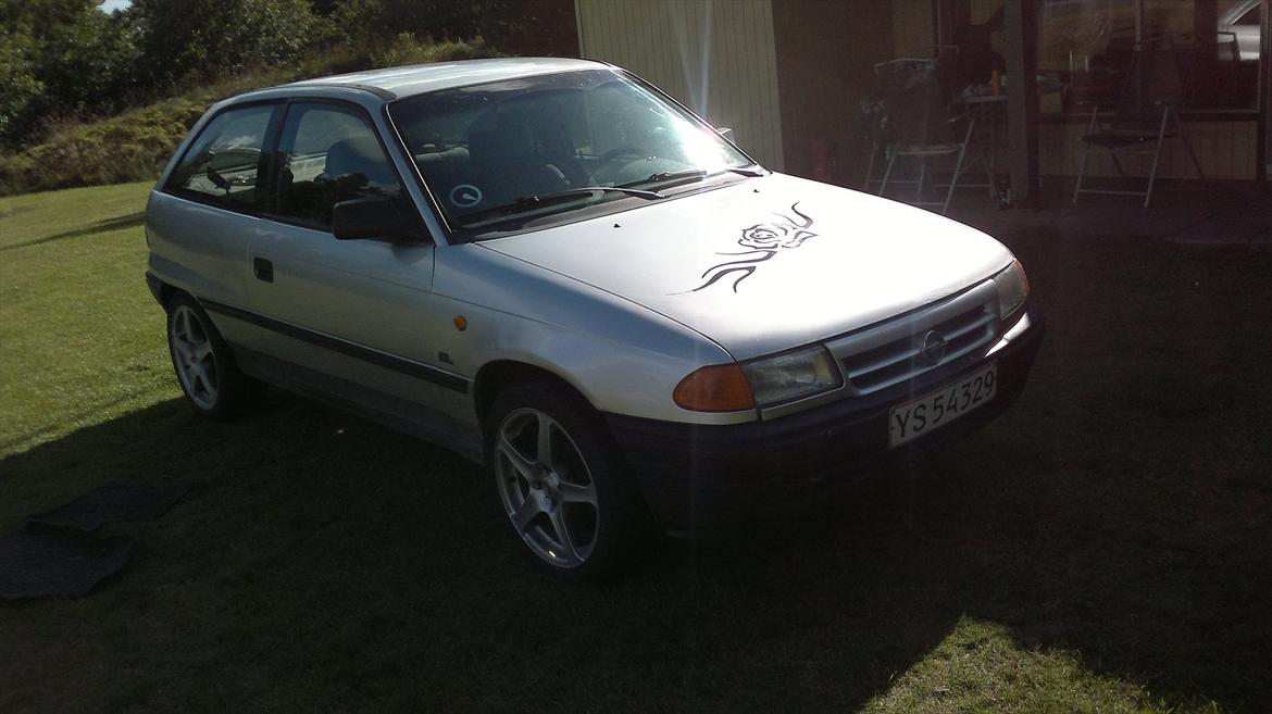 Opel Astra 1.6i  NZ billede 1