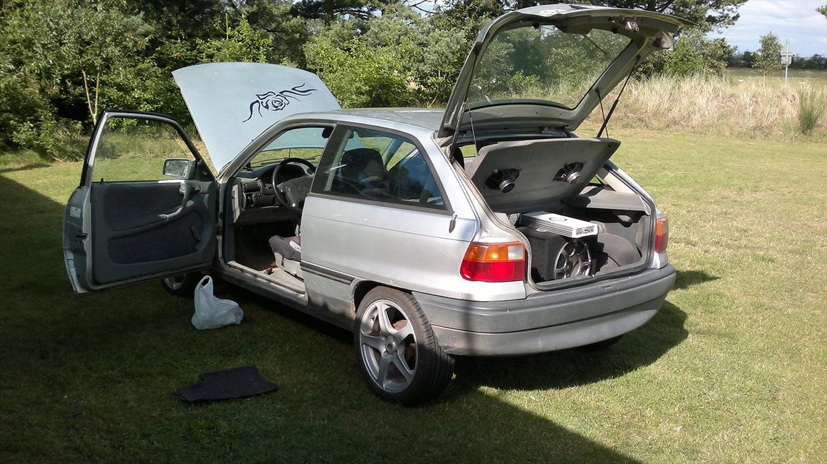 Opel Astra 1.6i  NZ billede 9