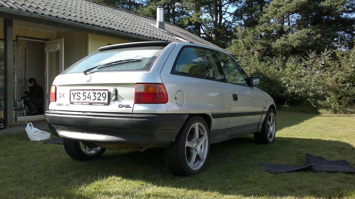 Opel Astra 1.6i  NZ billede 10