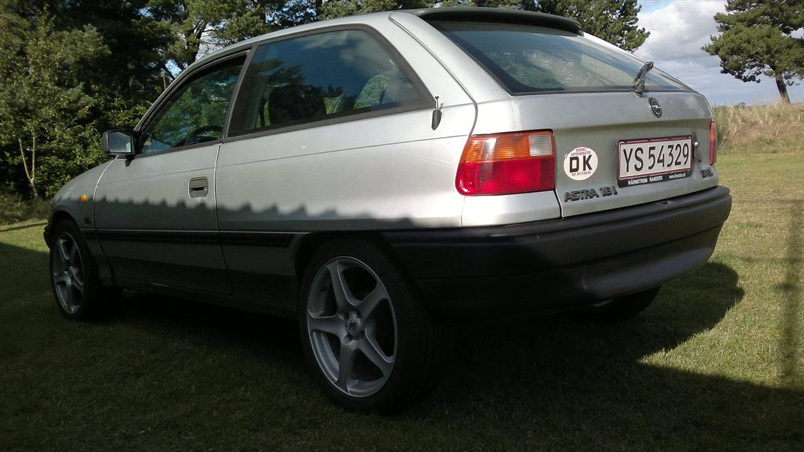 Opel Astra 1.6i  NZ billede 12