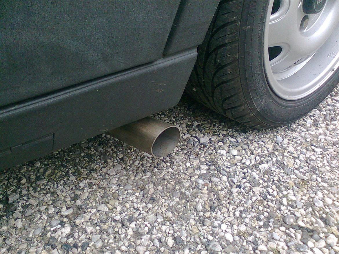 VW Passat GT Variant 1.9 TD(totalskadet) - Sidepipe (; billede 9