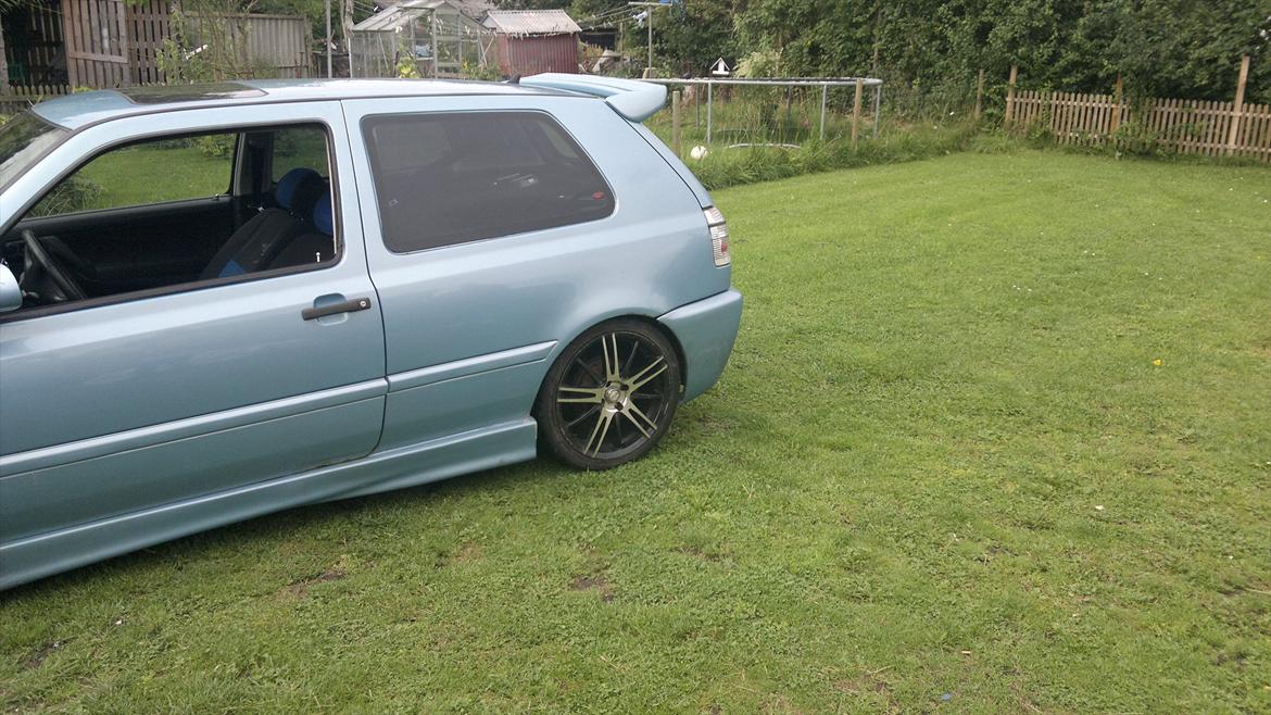 VW Golf 3 1.8  Solgt billede 6