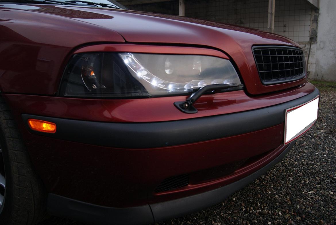 Volvo V40 1,8 16v (SOLGT) billede 2