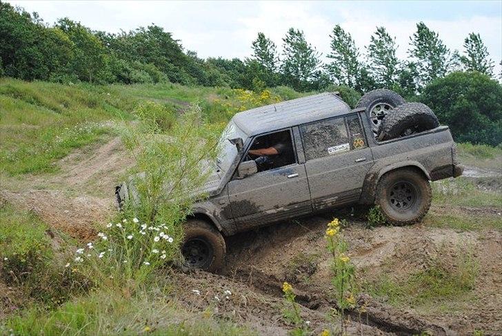 Nissan patrol GR y60 billede 1