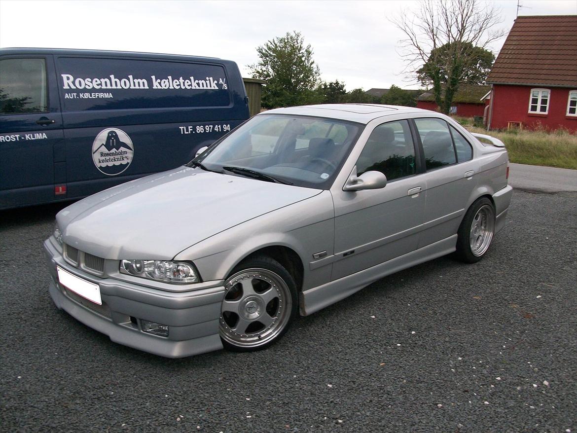 BMW 325i E36 SOLGT. billede 3