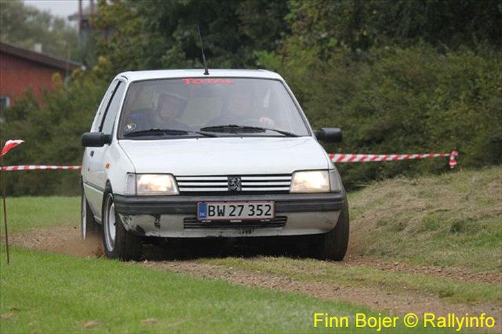 Peugeot 205 "Løveungen" Skrottet billede 12