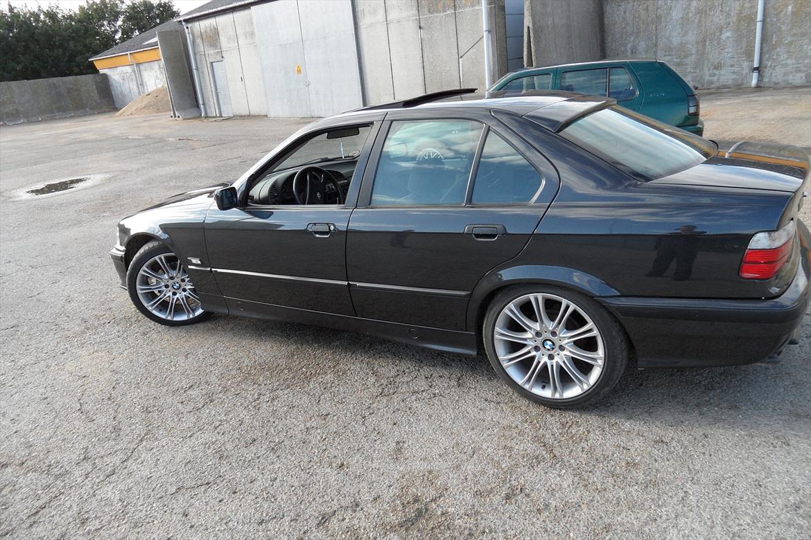 BMW 318i billede 3