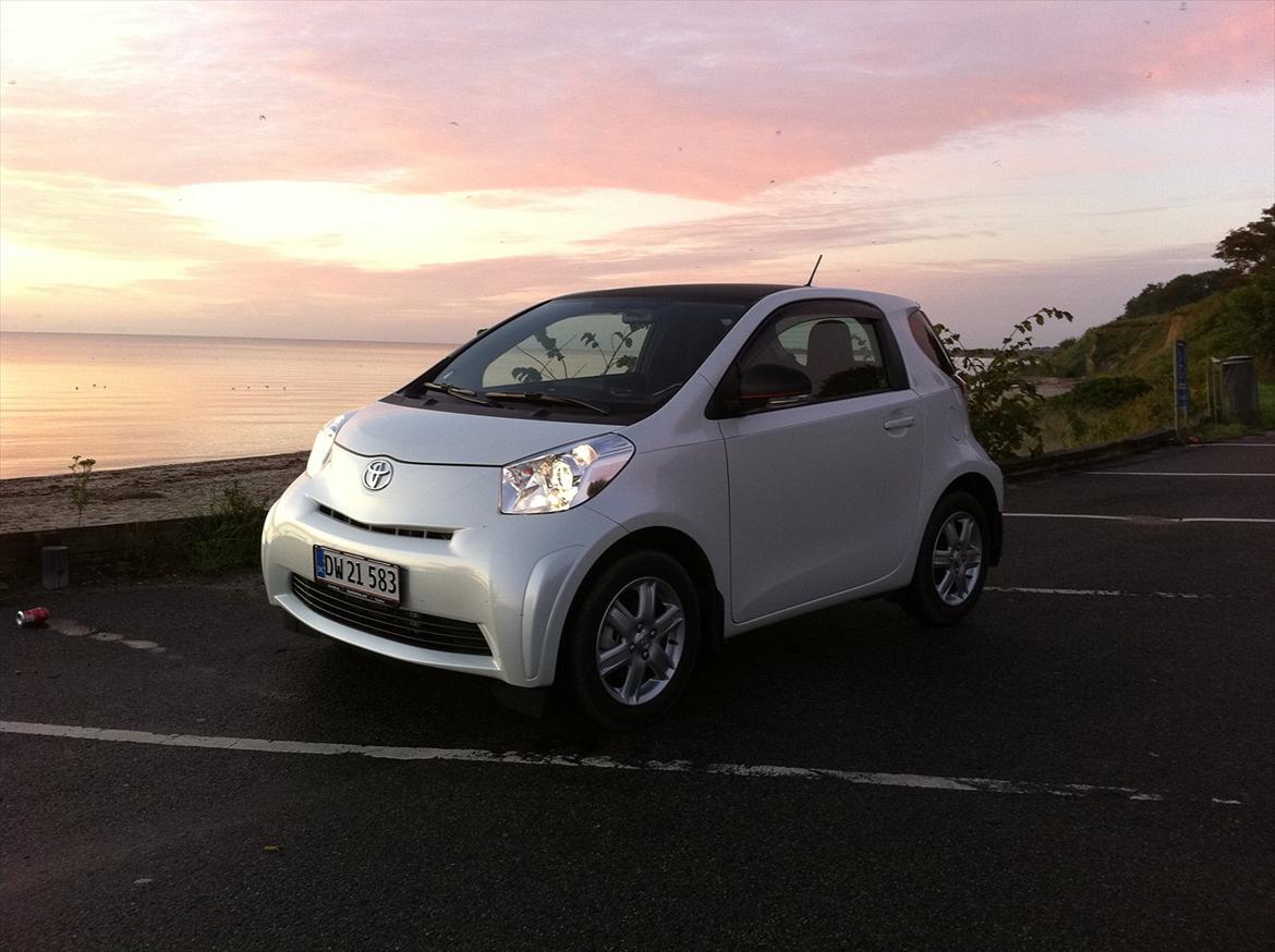 Toyota IQ - 1,4D-4D - Q2. SOLGT - Billede taget ved mommark havn , solen står op. billede 3