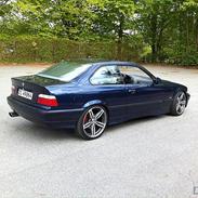 BMW 325i coupe (Solgt)