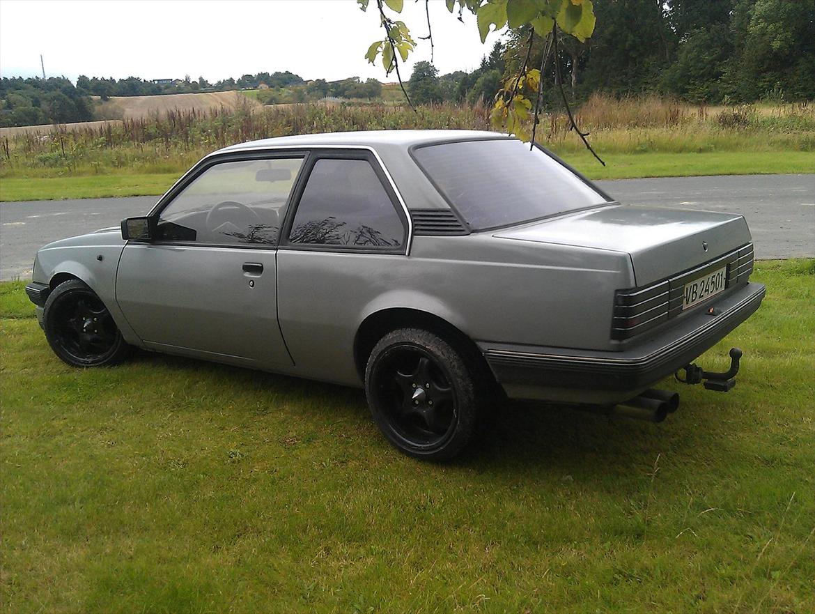 Opel Ascona C 1.6 SH Aut. billede 5