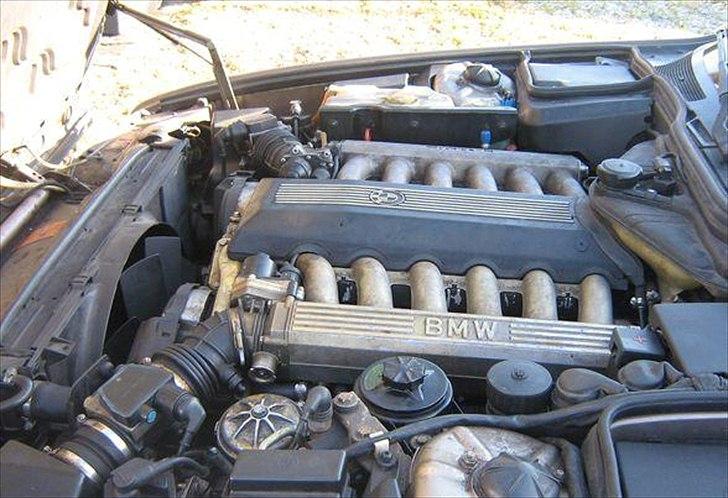 BMW E32 750iLA V12 billede 9